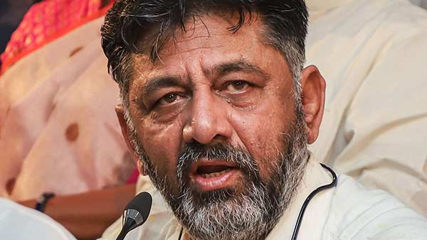 வீதிக்கு வந்த ஒக்கலிகா சமூகம் 