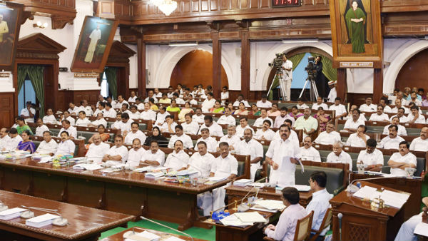 தொடர்ந்து கண்காணித்து வருகிறார்கள் தொடர்ந்து கண்காணித்து வருகிறார்கள்