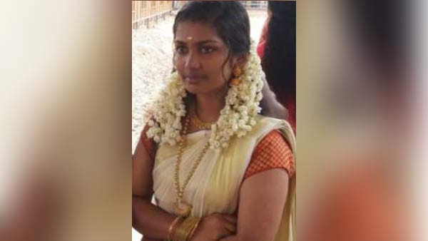 நேரில் வந்த சஹானா 