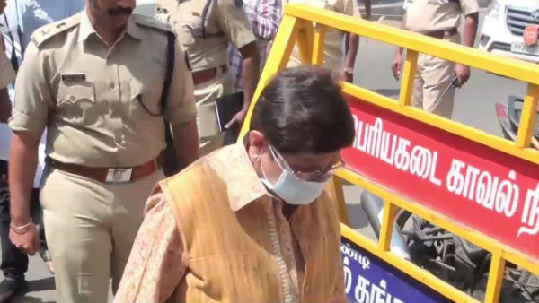 போலீஸார் அத்துமீறல் 