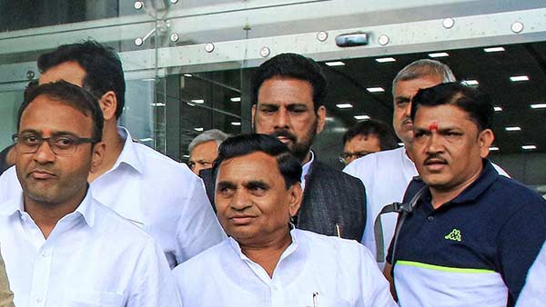 24 எம்எல்ஏக்கள் பாதுகாப்பு 