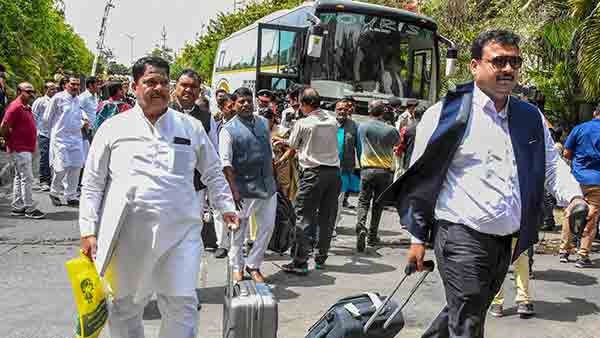 கர்நாடகாவில் காங். எம்.எல்.ஏக்கள் 