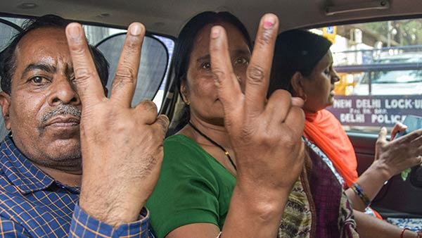 Nirbhaya rape and murder case victims mother and father Nirbhaya rape and murder case victims mother and father