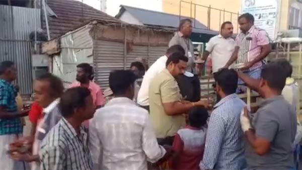 Palladam: 200 kilos of Chilli chicken given free to the people over coronavirus 