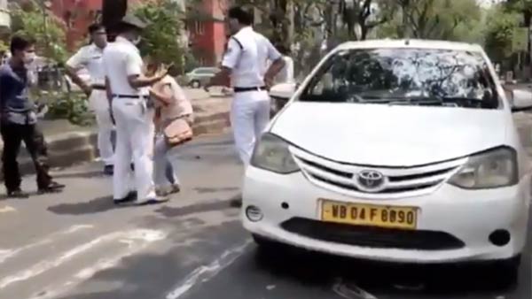 சாலை பேரிகாடுகள் சாலை பேரிகாடுகள்