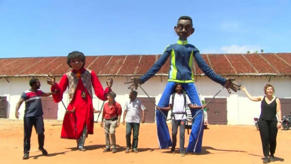 30 பேர் கொண்ட குழு 