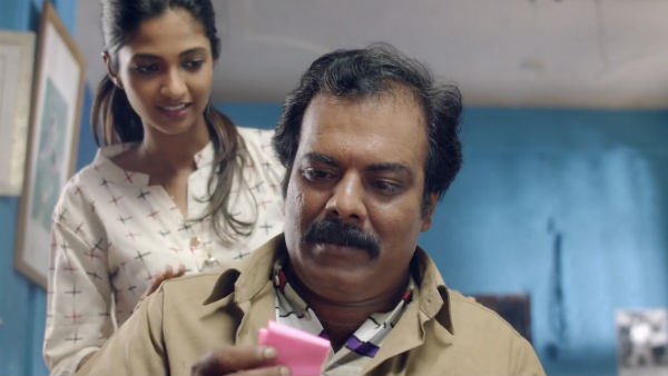 நடிகை கீர்த்தி பாண்டியன் 