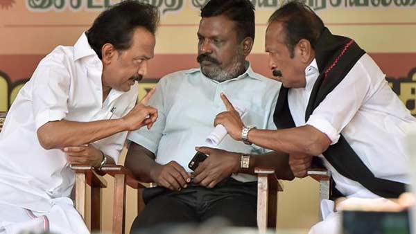 மும்முனை போட்டி 