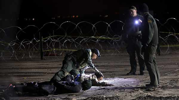 ஏன் இப்படி? 