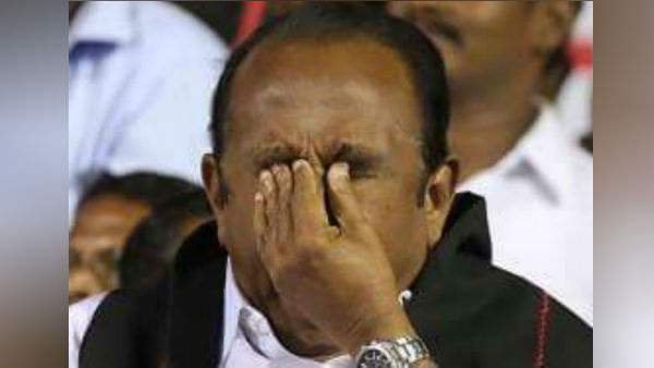 பொங்கி வரும் கண்ணீர் பொங்கி வரும் கண்ணீர்