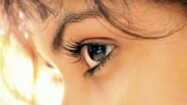 நிலவு போன்ற முகம்