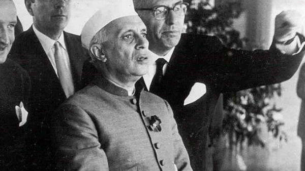 ரூம் இல்லை ரூம் இல்லை