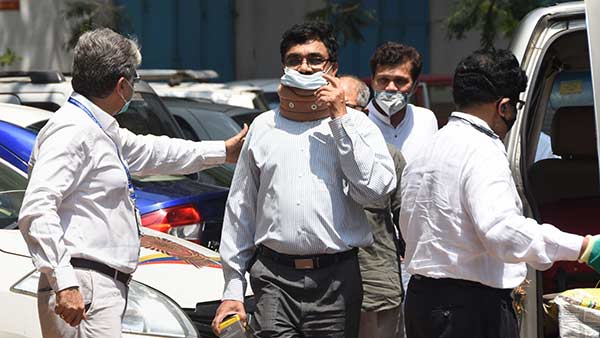 Activist Anand Teltumbde surrenders before NIA Activist Anand Teltumbde surrenders before NIA