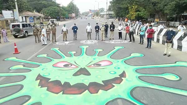 Awareness painting is being done about the corona in Cuddalore 