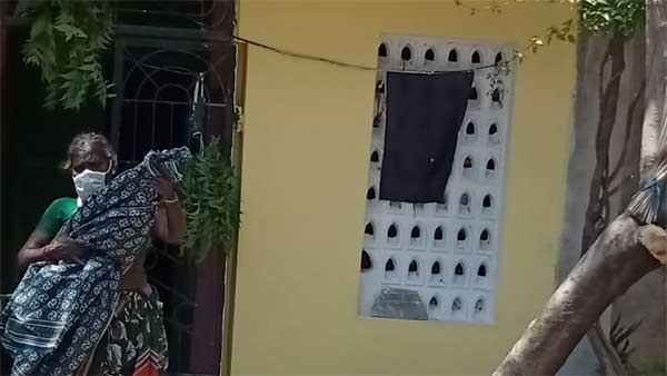 The people of Puducherry raised a black flag in their homes denouncing the central government The people of Puducherry raised a black flag in their homes denouncing the central government