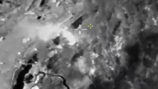 தீவிரவாதிகள் 