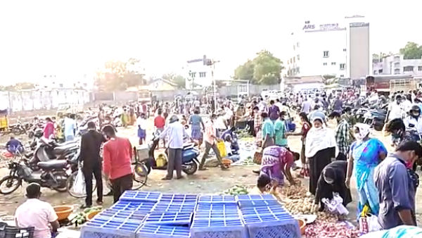 People throng meat shops violating Coronavirus lockdown restrictions in Tiruppur 