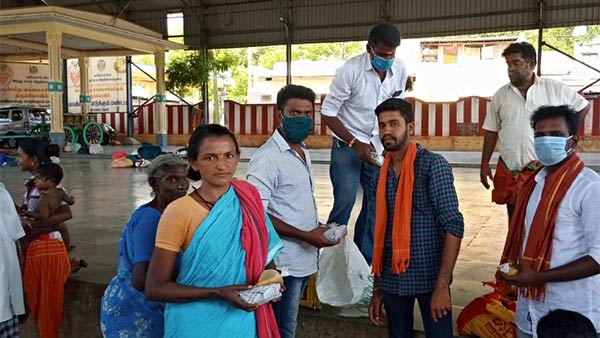Coronavirus: Few trusts are helping people in Theni during the lockdown 