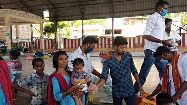 Coronavirus: Few trusts are helping people in Theni during the lockdown 