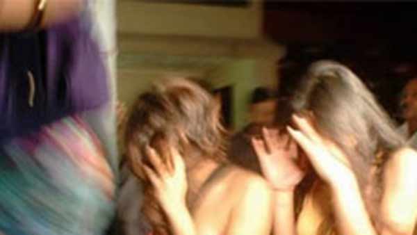 கஸ்டமர்கள் 