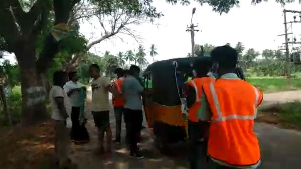 In Villupuram friend of police group misbehaving to the public In Villupuram friend of police group misbehaving to the public