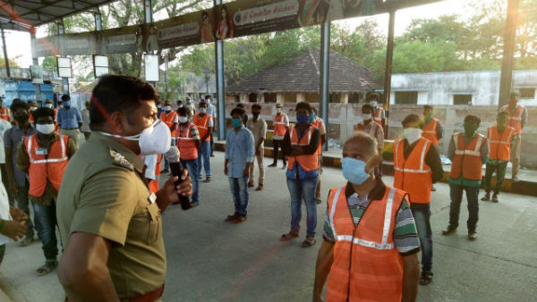 In Villupuram friend of police group misbehaving to the public In Villupuram friend of police group misbehaving to the public