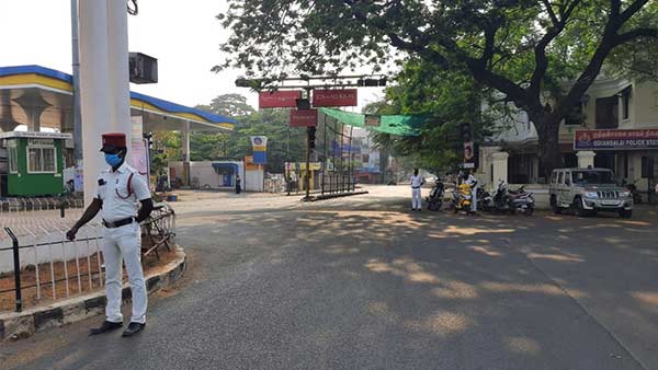 நெகிழ வைக்கும் பயணம் 