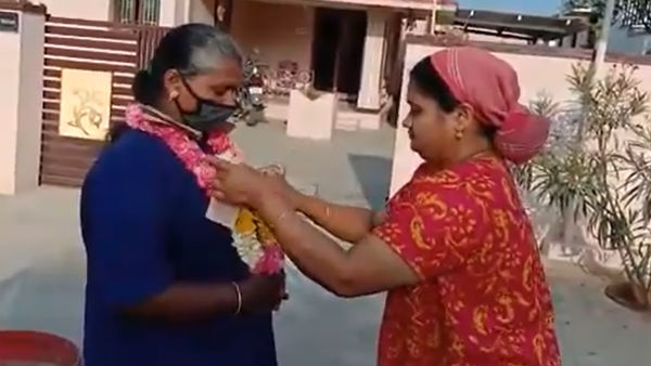 A woman has worshiped sweeping woman in Palladam 