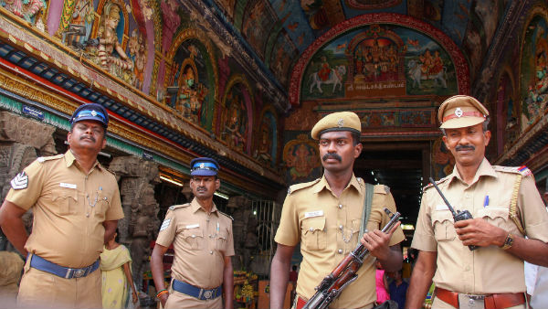 சீல் வைத்தனர் 