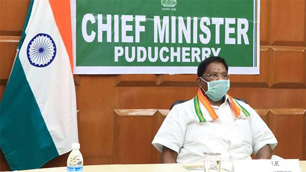 Governor Kiran bedi and Chief Minister Narayanasamy clash again 