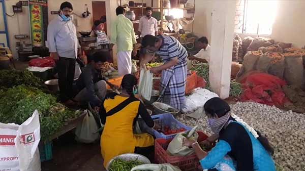 In Puducherry, 13 varieties of vegetables are sold for Rs 100 