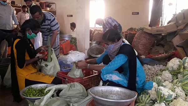 In Puducherry, 13 varieties of vegetables are sold for Rs 100 