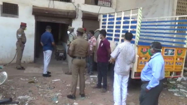 In Puducherry, police arrested two men for breaking into liquor shop godown and stealing bottles of liquor In Puducherry, police arrested two men for breaking into liquor shop godown and stealing bottles of liquor