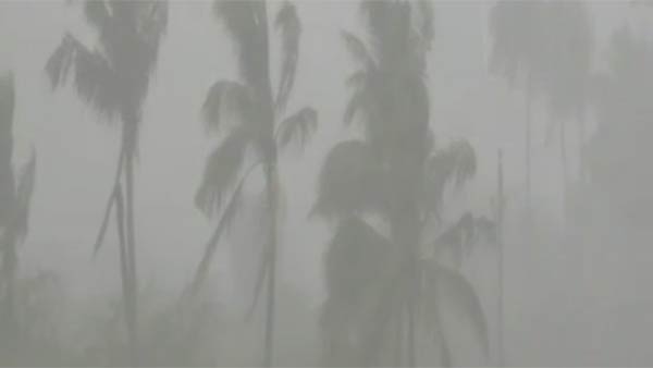 Heavy rain in Vellore with hail strom 