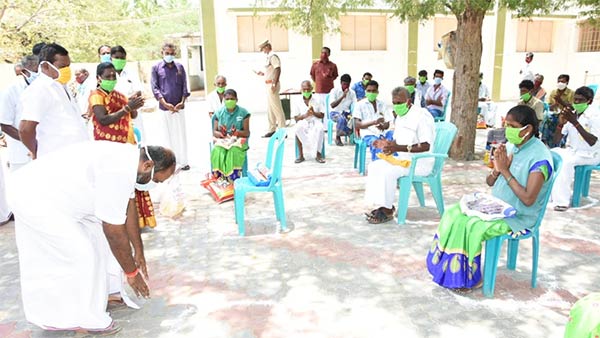 RB Udayakumar perform pada pooja to sweepers 