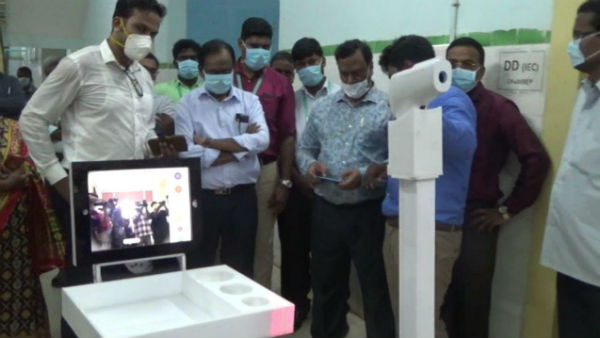 Students have invented a robot for transporting medicines to patients in Puducherry 
