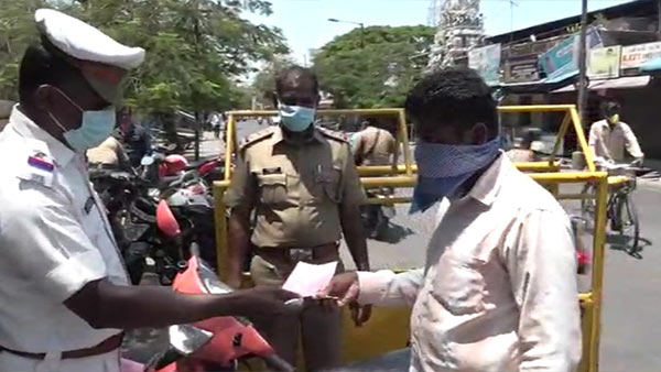 Rs.100 fines charged to those who do not wear a face mask in Puducherry 