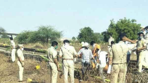 சரக்கு ரயில் ஏறியது 