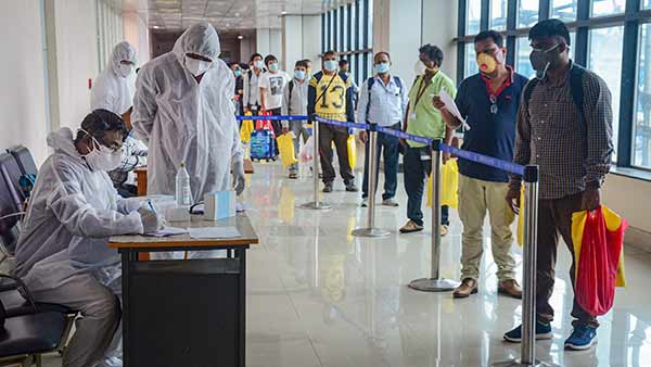 93 பேரும் தனிமையில் 93 பேரும் தனிமையில்