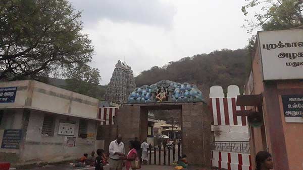 கள்ளழகர் காட்சி 