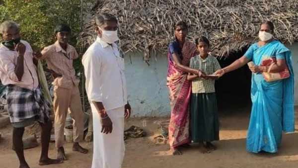 in ariyalur district govt school teacher give Rs 1,000 to 41 students families in ariyalur district govt school teacher give Rs 1,000 to 41 students families