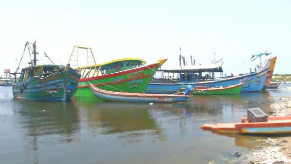 Fishermen are preparing for fishing in Puducherry 