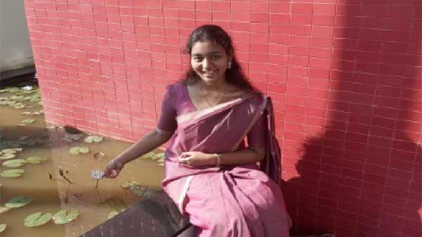 ஹாஸ்டல் வார்டன் 