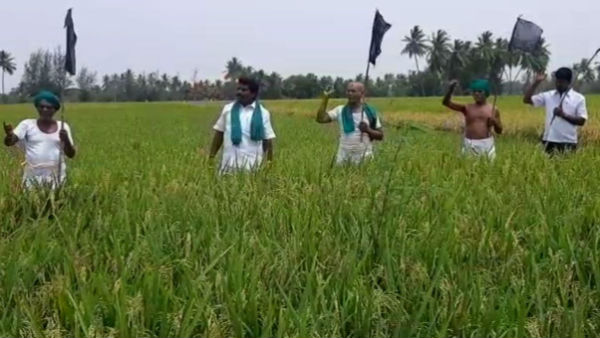The farmers in Puducherry were protesting against the central government 