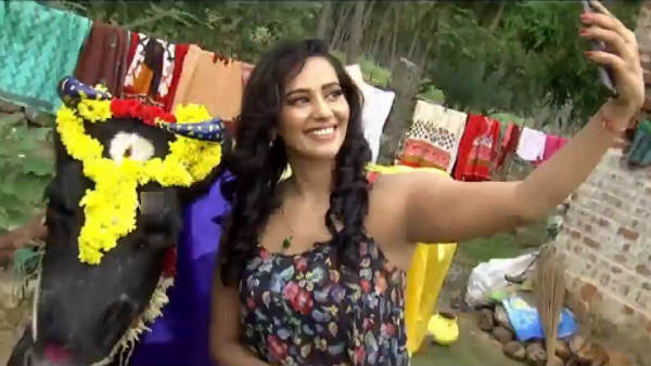  நடிகை சஞ்சனாசிங் 
