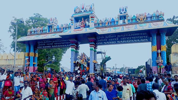 பக்தர்களுக்கு தரிசனம்