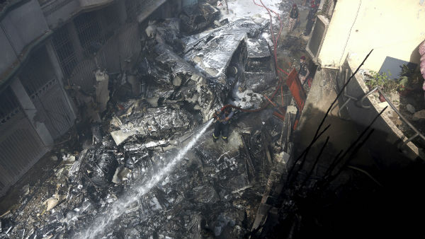 பிளாக் பாக்ஸ் பிளாக் பாக்ஸ்