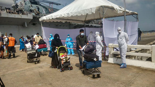 வெளிநாடு பயணிகள் 