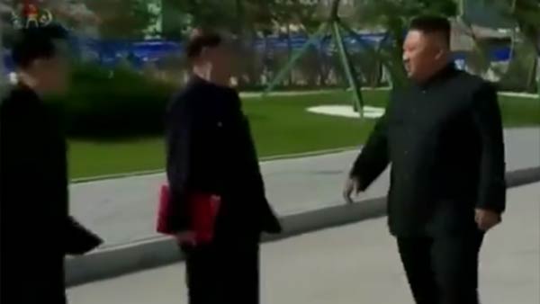 இளைஞர்கள் பலர் 