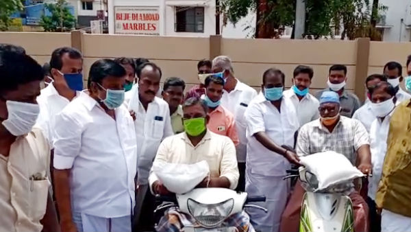 DMK cadres and KN Nehru missing social distancing in Trichy 
